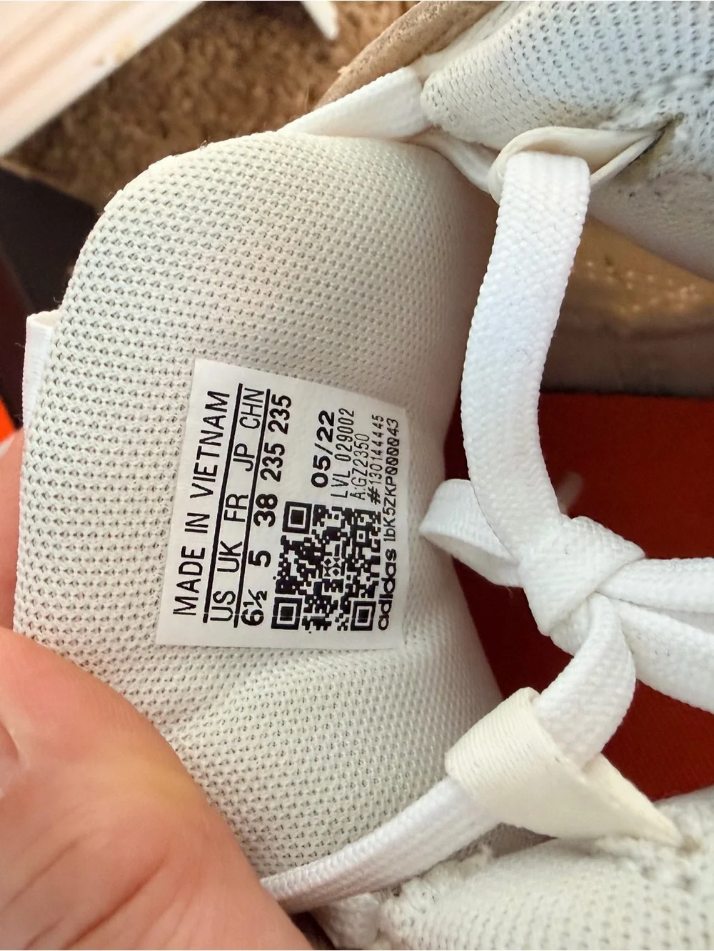 Adidas  Women’s cream & White Wave-Detail Sneakers